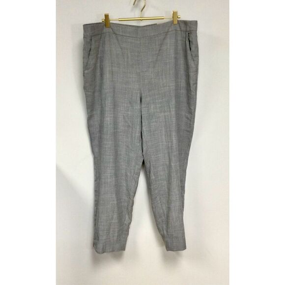 NWT Chico's Womens Gray Flat Front Relaxed Dolphin-Hem Ankle Dress Pants Size 3R - Picture 1 of 13
